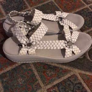Corkys Silver and White wedges